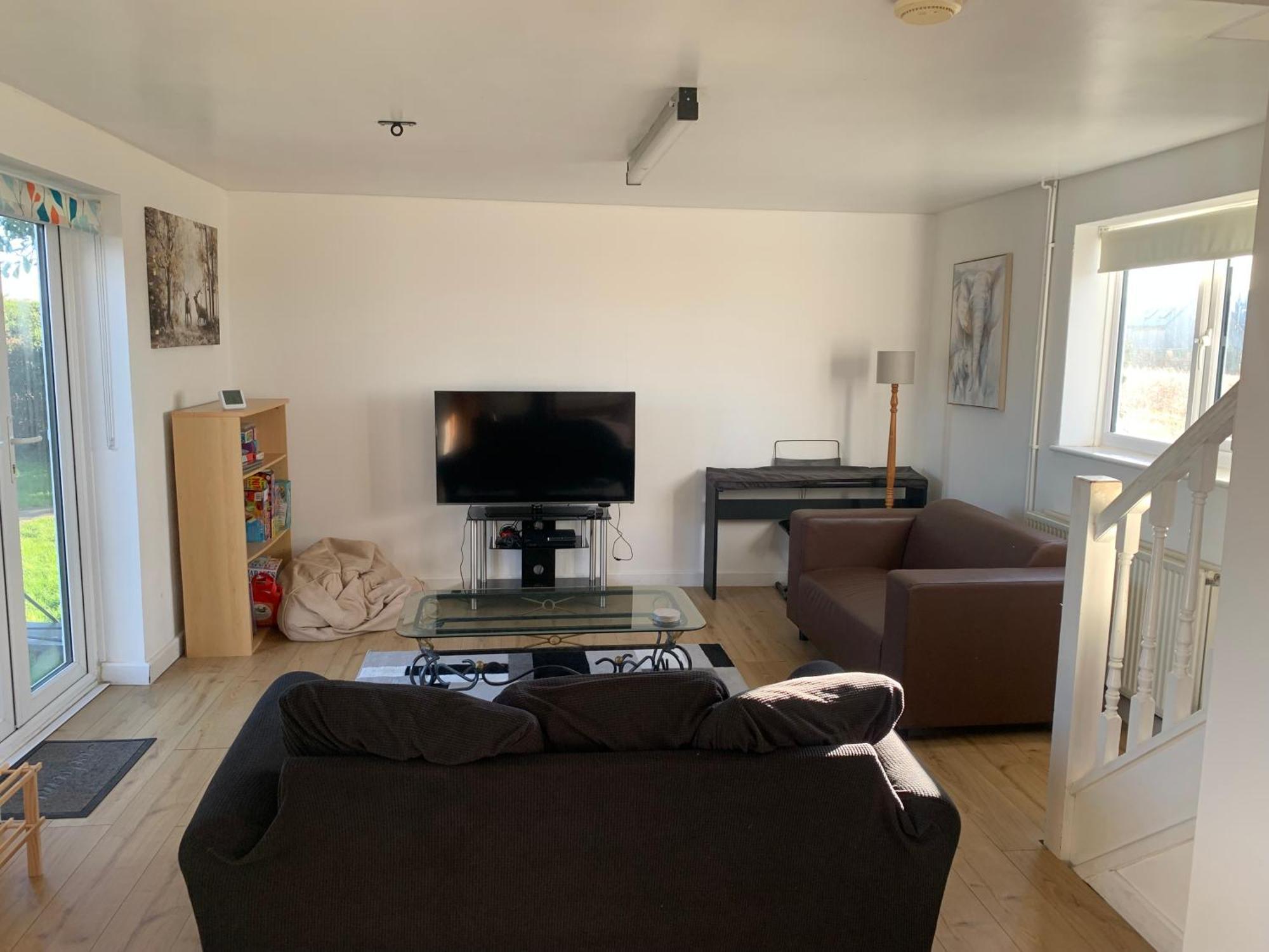 Apartment 1 Bedroom Annex, Private Bathroom, Peaceful Area