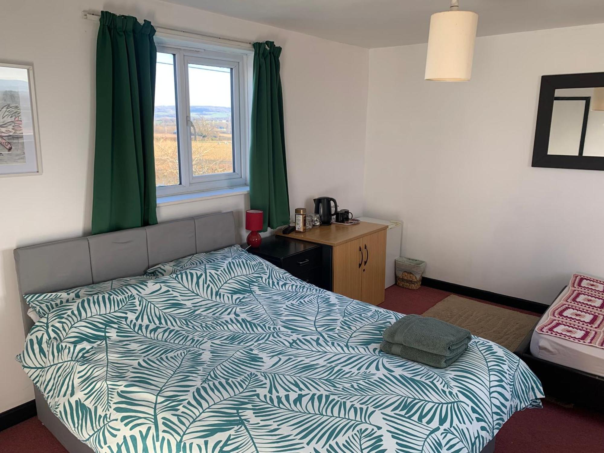 Apartment 1 Bedroom Annex, Private Bathroom, Peaceful Area *